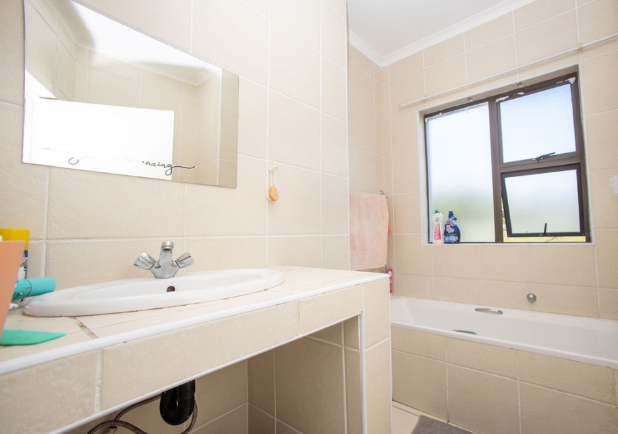 3 Bedroom Property for Sale in Abbotsford Eastern Cape